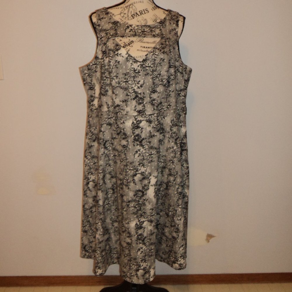 Torrid Womens Sz 14 Dress Sleeveless Floral Lace Print Black White Keyhole Swing